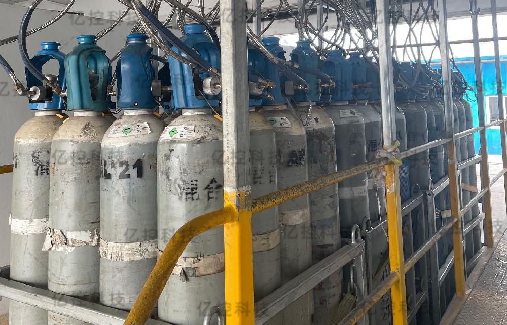 工業氣站的傳統充裝方式